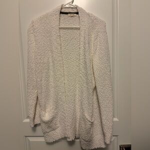 Olive & Vine Cream Women's Sweater